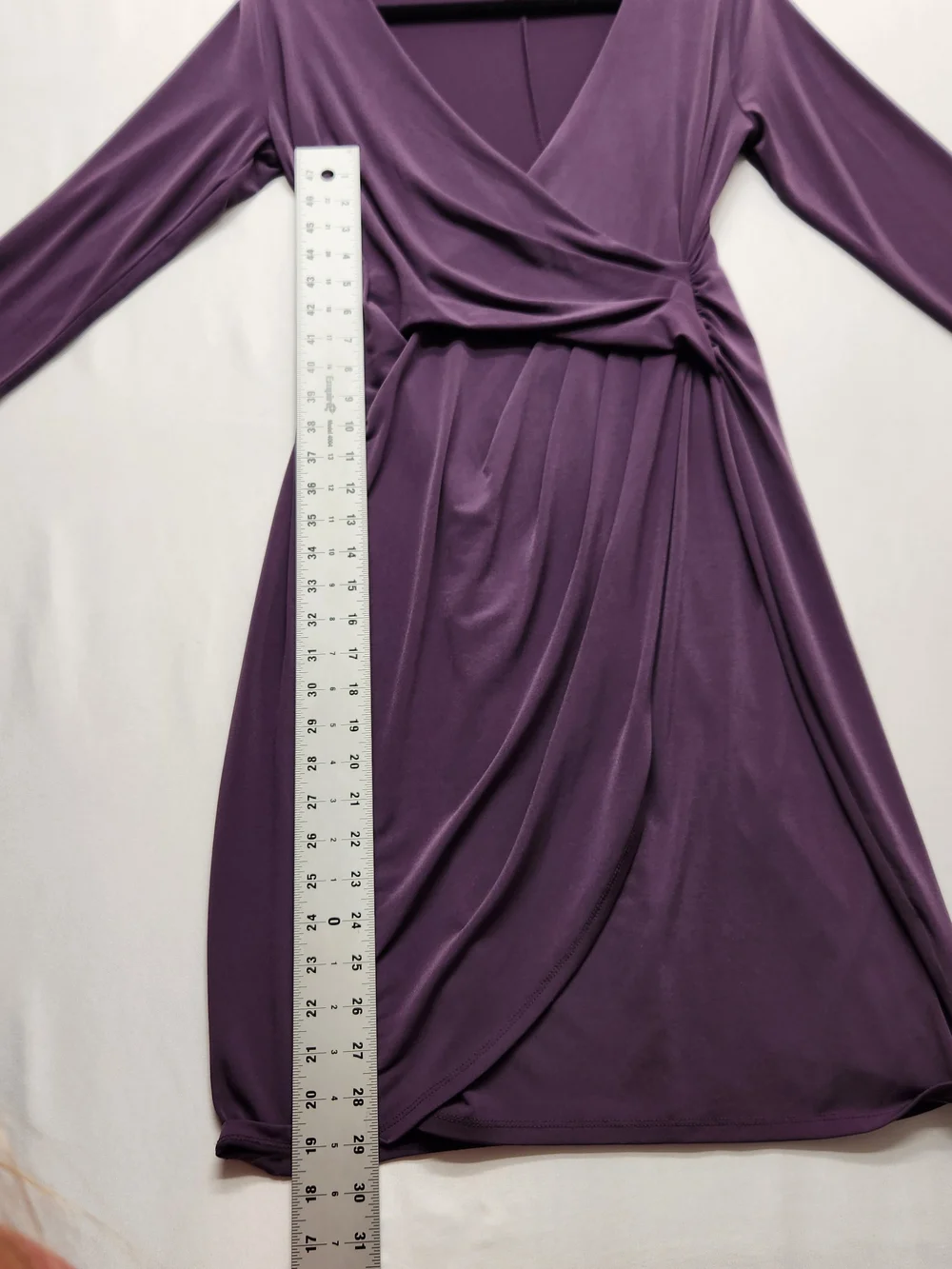 ⭐️Covington Plum Purple Faux Wrap Dress Small S Ruched V-Neck Midi Knit Body Con